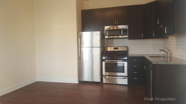 Foto del edificio - 3801 N Bernard St