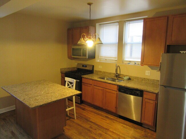 Foto del edificio - 2251 W Rosemont Ave