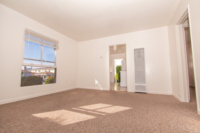 Foto del edificio - Charming 1 Bed/1 Bath - Just One Block from the Ocean in North Pacific Beach!