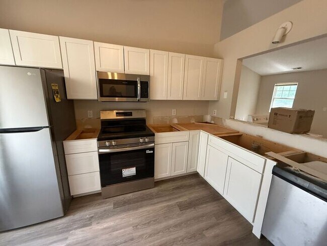 Foto del edificio - RENT SPECIAL! 3BR Close to UNCW/Oleander D...
