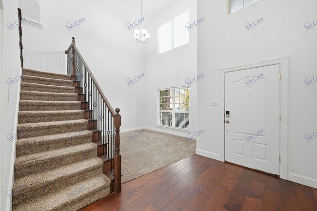 Foto del edificio - 3808 Hazelhurst Dr