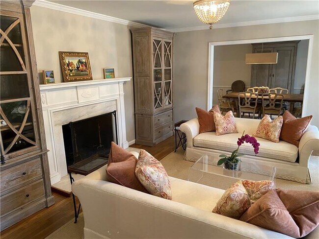 Foto del edificio - 3006 Arden Rd NW