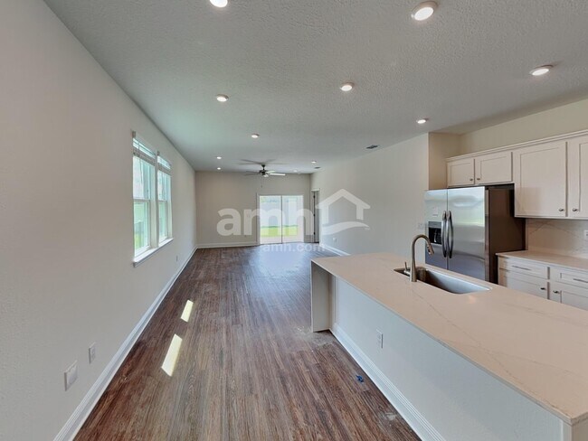Building Photo - 375 Onate Cir