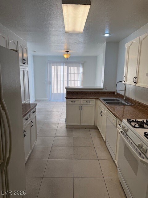 Building Photo - 7736 Amato Ave