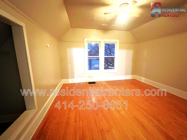 Building Photo - 234 N 37th St
