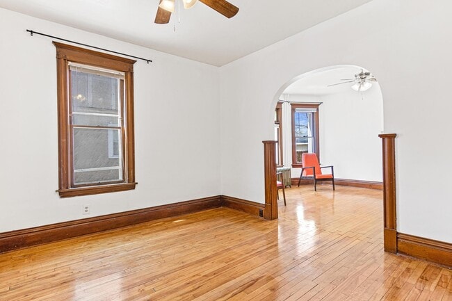 Livingroom - 47 Lowry Ave NE