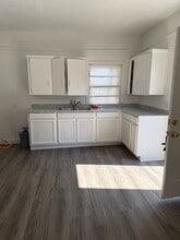 Building Photo - 814 N Choctaw Ave