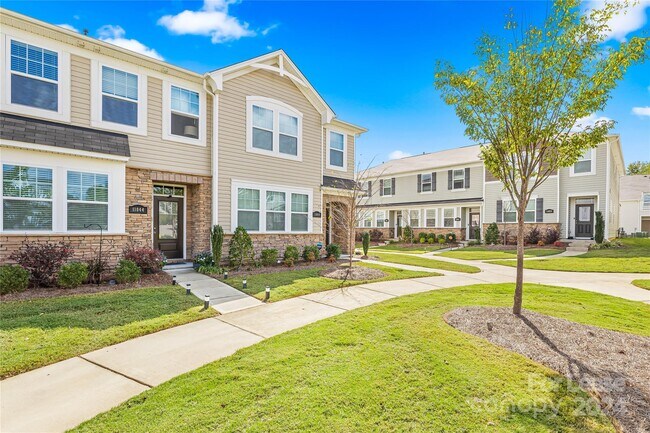 Foto del edificio - 11040 Chalkbark Ln