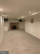 Building Photo - 4960 Chestnut St