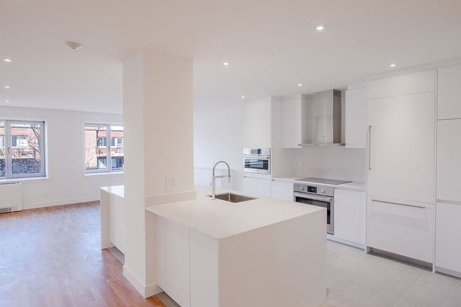 Building Photo - Mountain Place Apartments