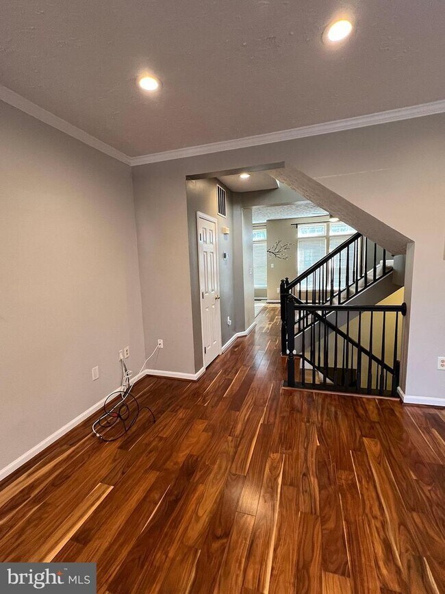 Foto del edificio - 8334 Lyndhurst St
