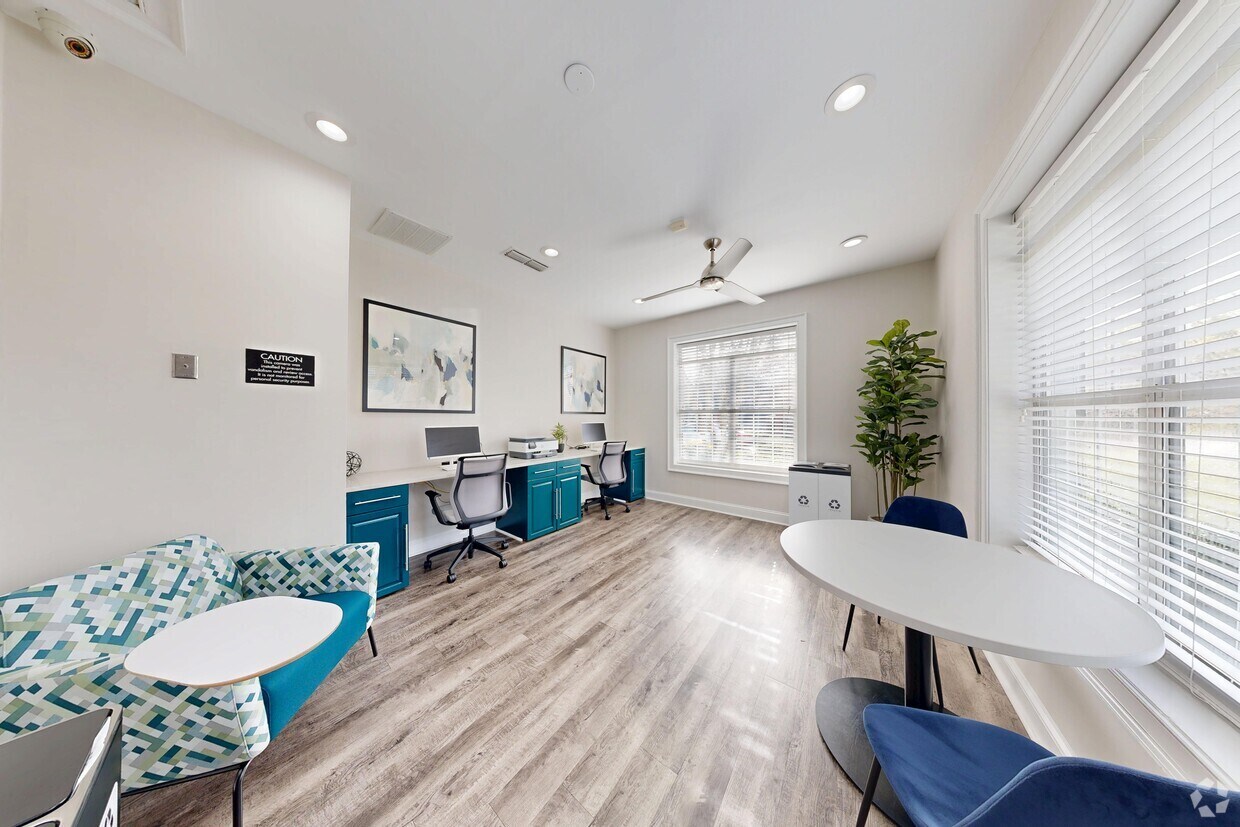 Photo - Evergreen Lenox Park Apartments