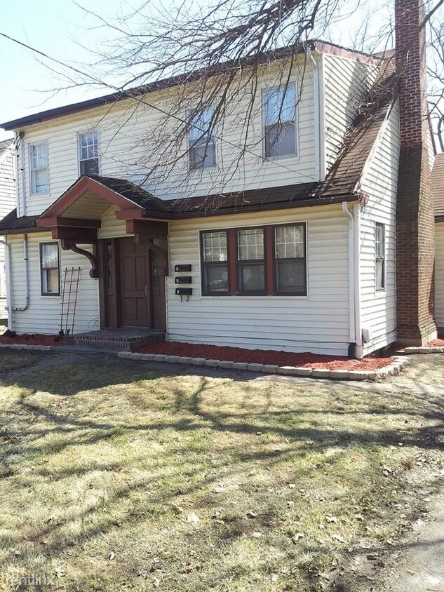 Foto principal - 706 E Mount Hope Ave