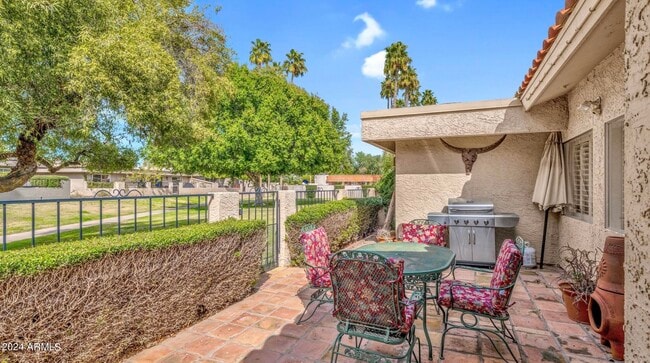 Building Photo - 8188 E Del Cuarzo Dr
