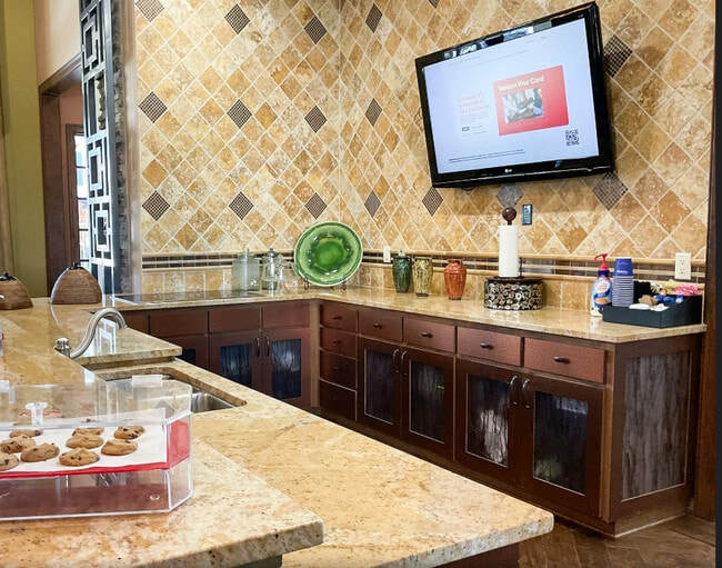 Building Photo - Woodland Hills Luxury Apartments