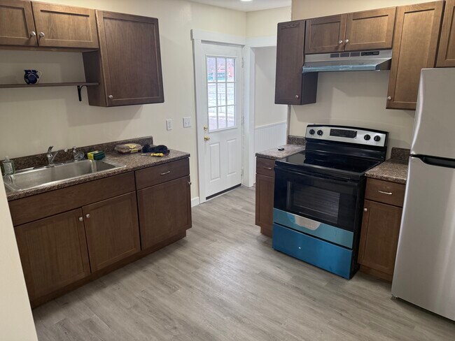 cocina nueva - 4 Hopson Ave