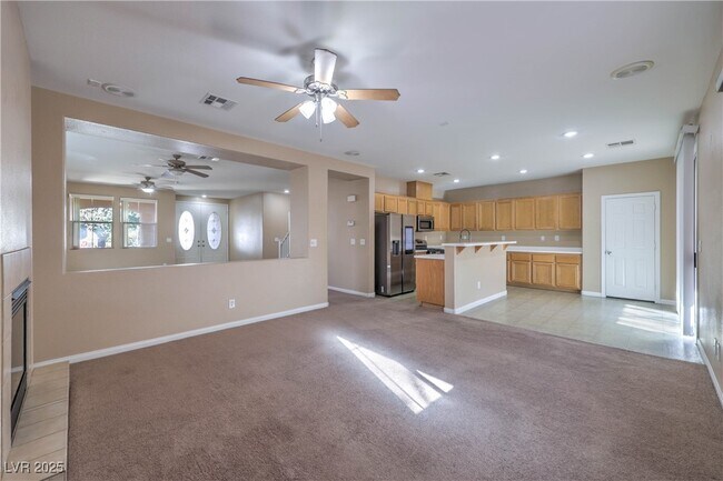 Building Photo - 121 Pettswood Dr