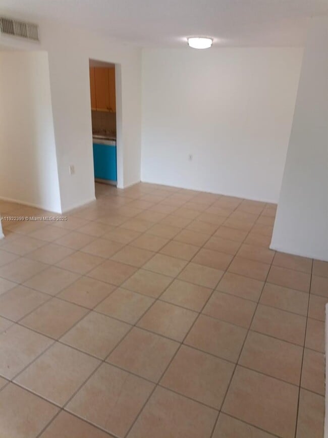 Building Photo - 1200 Lake Victoria Dr