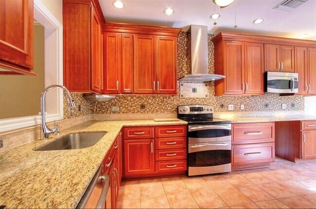 Foto del edificio - 2620 Bering Dr