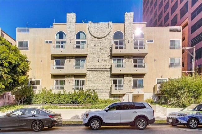 Building Photo - 1160 Granville Ave