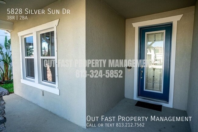 Foto del edificio - 5828 Silver Sun Dr