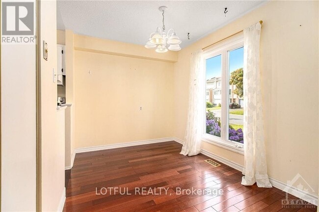 Building Photo - 75 Dalehurst Dr