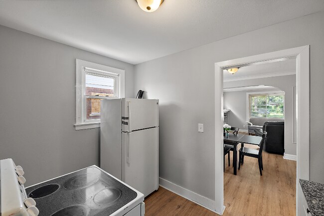 Foto del edificio - 15716 Cherrylawn St