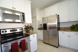 Building Photo - The Enclave at St. Lucie West