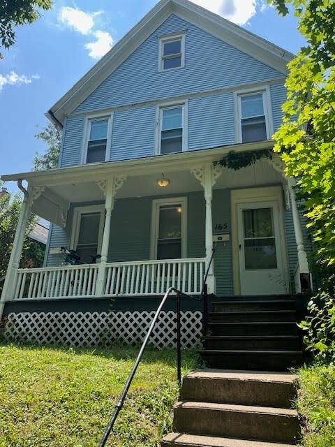 Building Photo - 165 Benton St