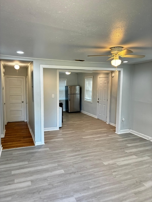 Foto del edificio - 314 Celery Ave S