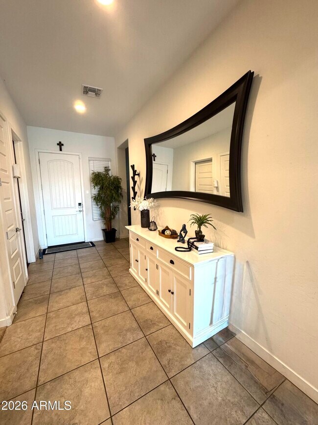 Foto del edificio - 9221 W Glenrosa Ave