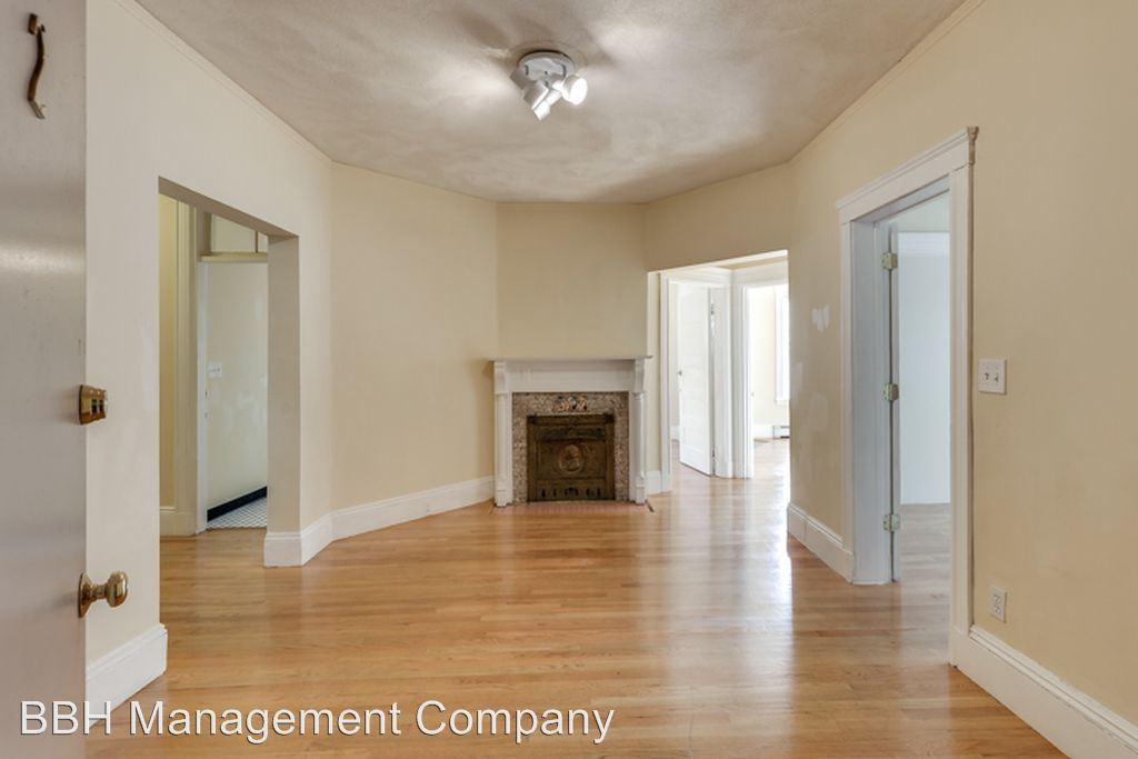 Primary Photo - 4 br, 2 bath - 785 Main St