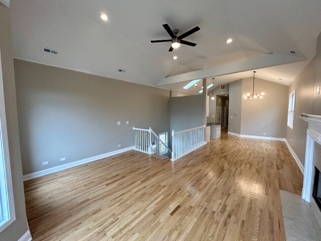 Building Photo - 5331 S Calumet Ave