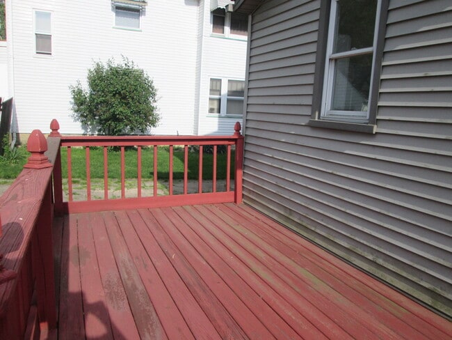 Building Photo - 410 E Kline St