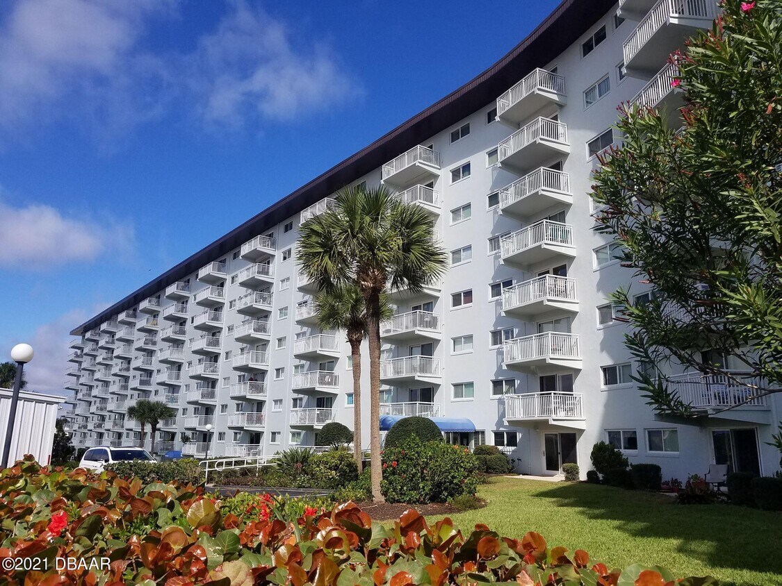 100 Silver Beach Ave Unit 320, Daytona Beach, FL 32118 Condo for Rent