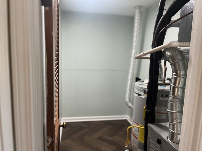 Laundry Room - 1515 Steadmantown Ln