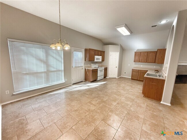 Foto del edificio - 2254 Hidden Meadow