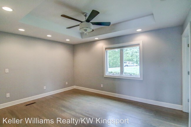 Building Photo - 3 br, 2 bath House - 144 King Drive