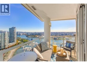 Building Photo - 1201-1201 Marinaside Crescent