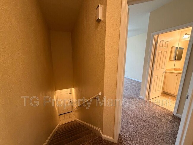 Foto del edificio - 10075 Gate Pkwy N