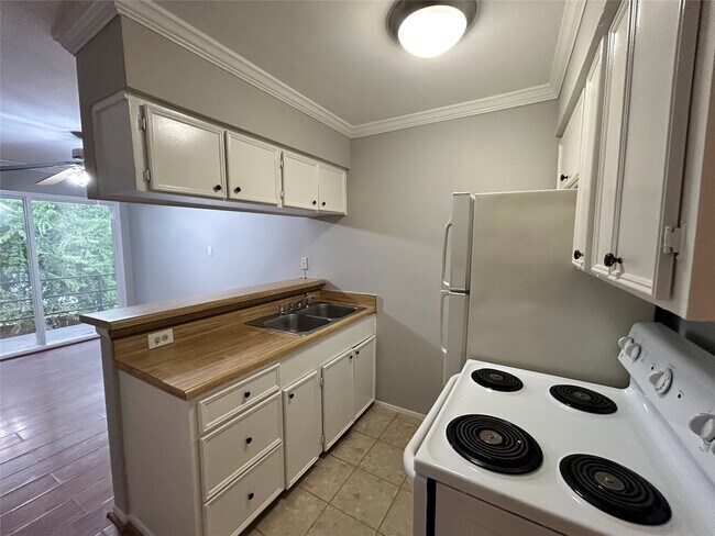 Foto del edificio - 807 Heights Blvd