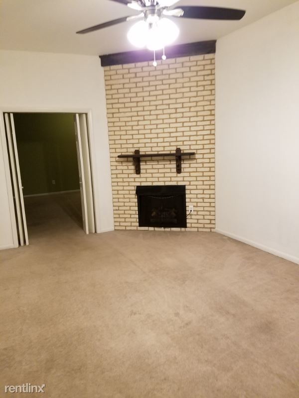 Building Photo - 1 br, 1 bath Apartment - 68 Westminster St.