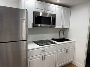 Building Photo - 10XX E 230th St