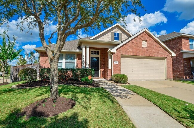 Foto del edificio - 7114 Cornflower Ln