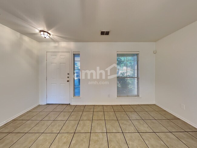 Building Photo - 210 Coopers Hawk