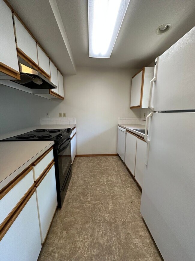 Building Photo - 762 SW 206th Pl