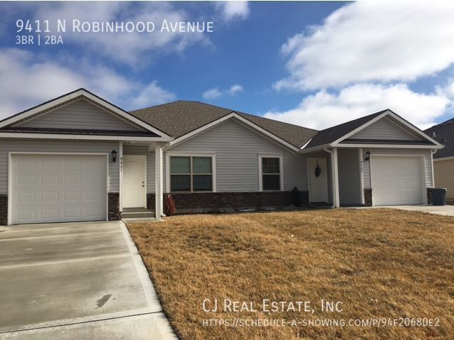 Primary Photo - 9411 N Robinhood Ave