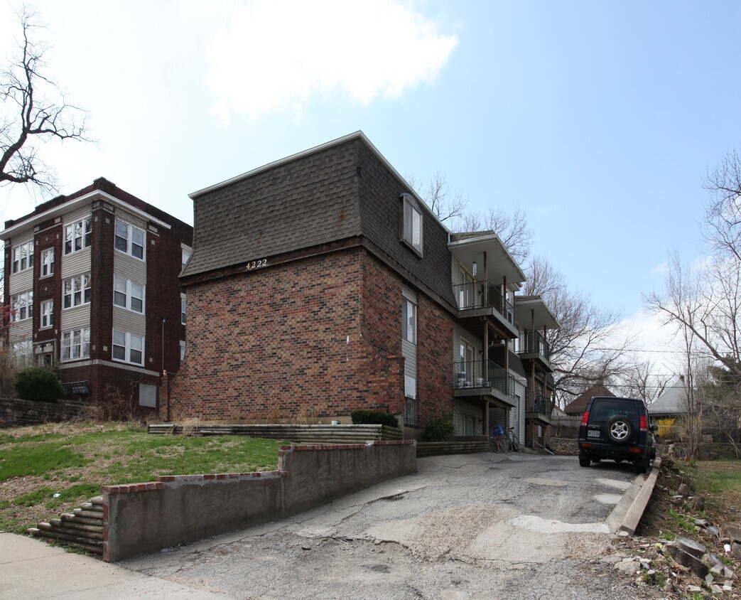 Primary Photo - 4222 Locust St