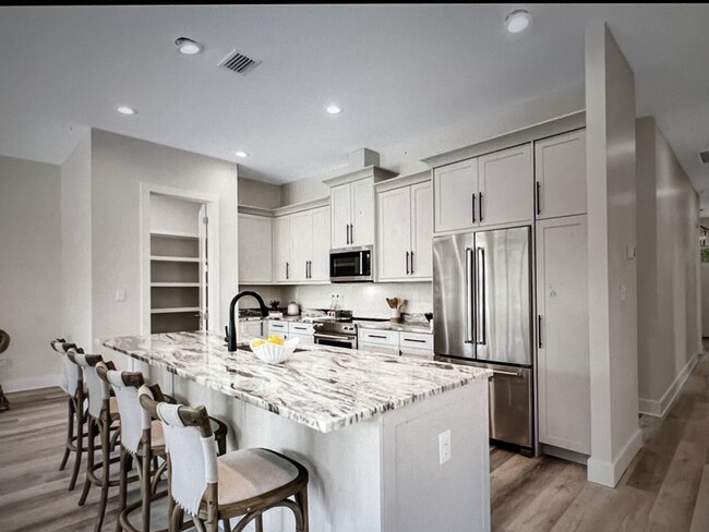 Building Photo - 31366 Pine Run Dr
