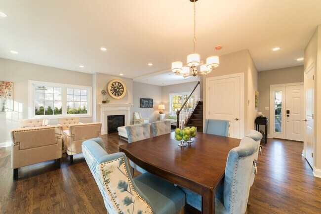 Foto del edificio - Luxury 3-Bed/1.5 Bath East Rock Condo Avai...